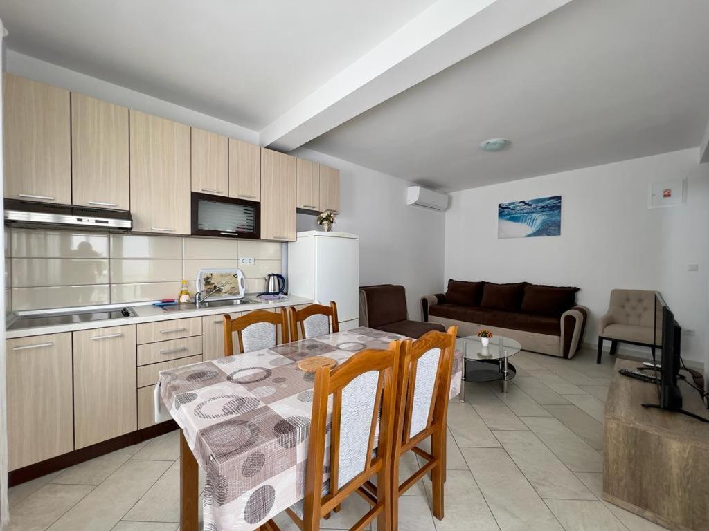 Apartments Obad Неум Экстерьер фото